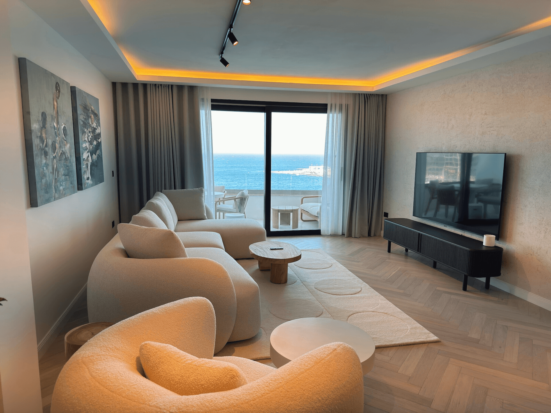 PT | Stunning Seafront Apartment | St. Julian's