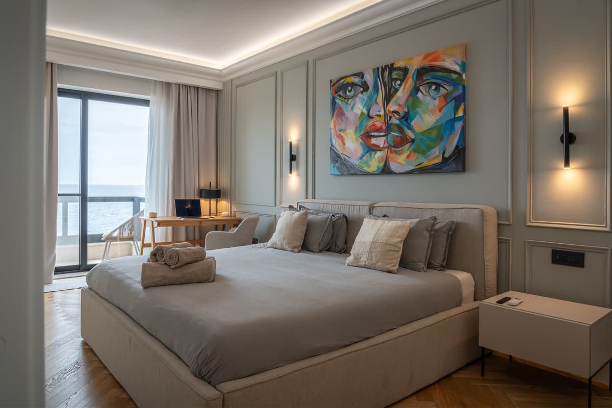 QUI | Modern Seafront Apartment | Sliema